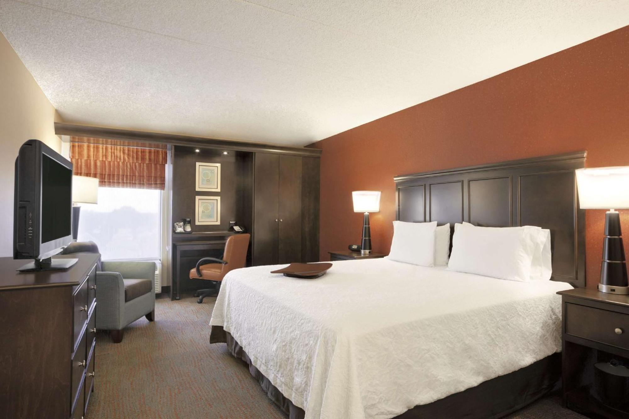 Hampton Inn Chicago-Midway Airport Bedford Park Экстерьер фото